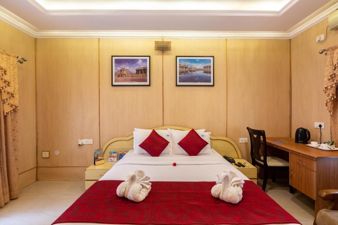 Kstdc Hotel Mayura Bhuvaneshwari Kamalapur Hampi Exterior foto