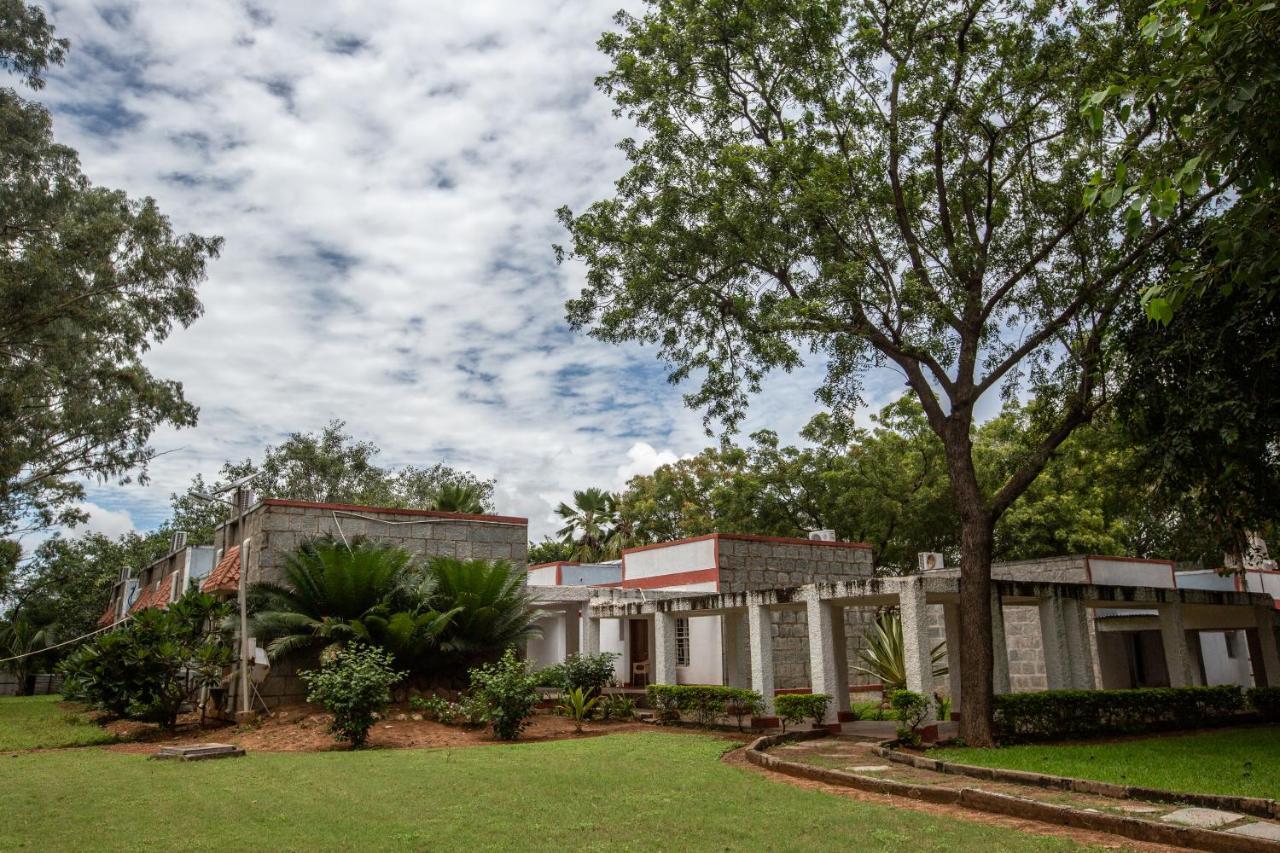 Kstdc Hotel Mayura Bhuvaneshwari Kamalapur Hampi Exterior foto